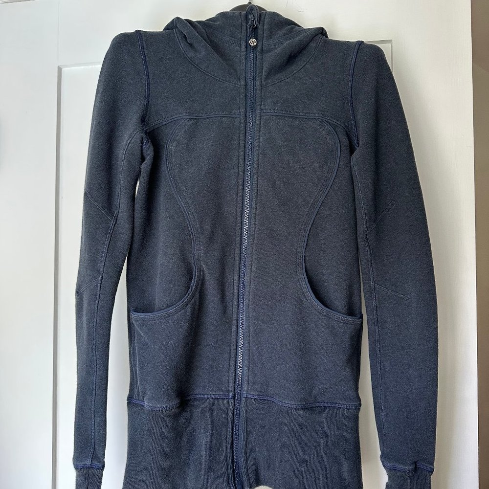 Lululemon Athletica Scuba Hoodie Zip Up in Navy - Size 2